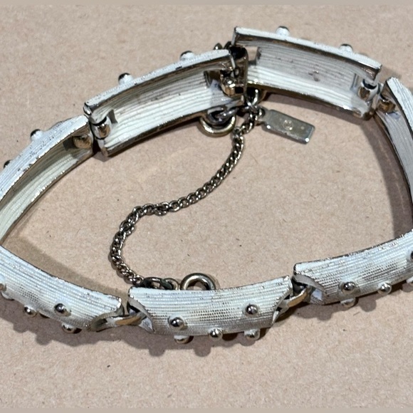 Vintage Monet Mid Century Textured Silver Tone Bracelet - Picture 1 of 5
